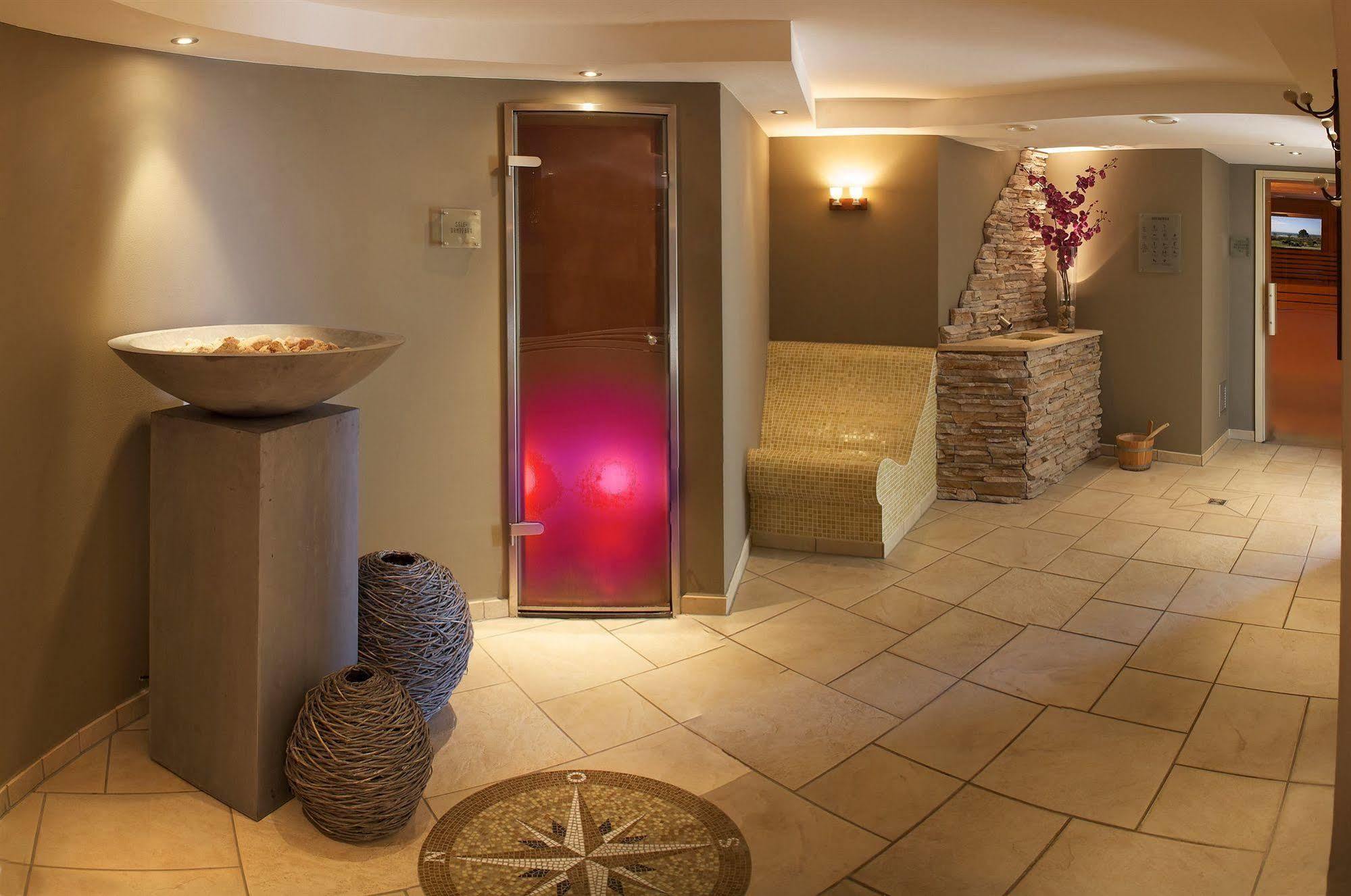 Romantik Seehotel Eichenhain Pelzerhaken Exterior foto